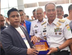 Gubernur Andi Sumangerukka Terima JMSI Sultra Award, Dinilai Pelopor Tata Kelola Pemerintahan Berbasis Data