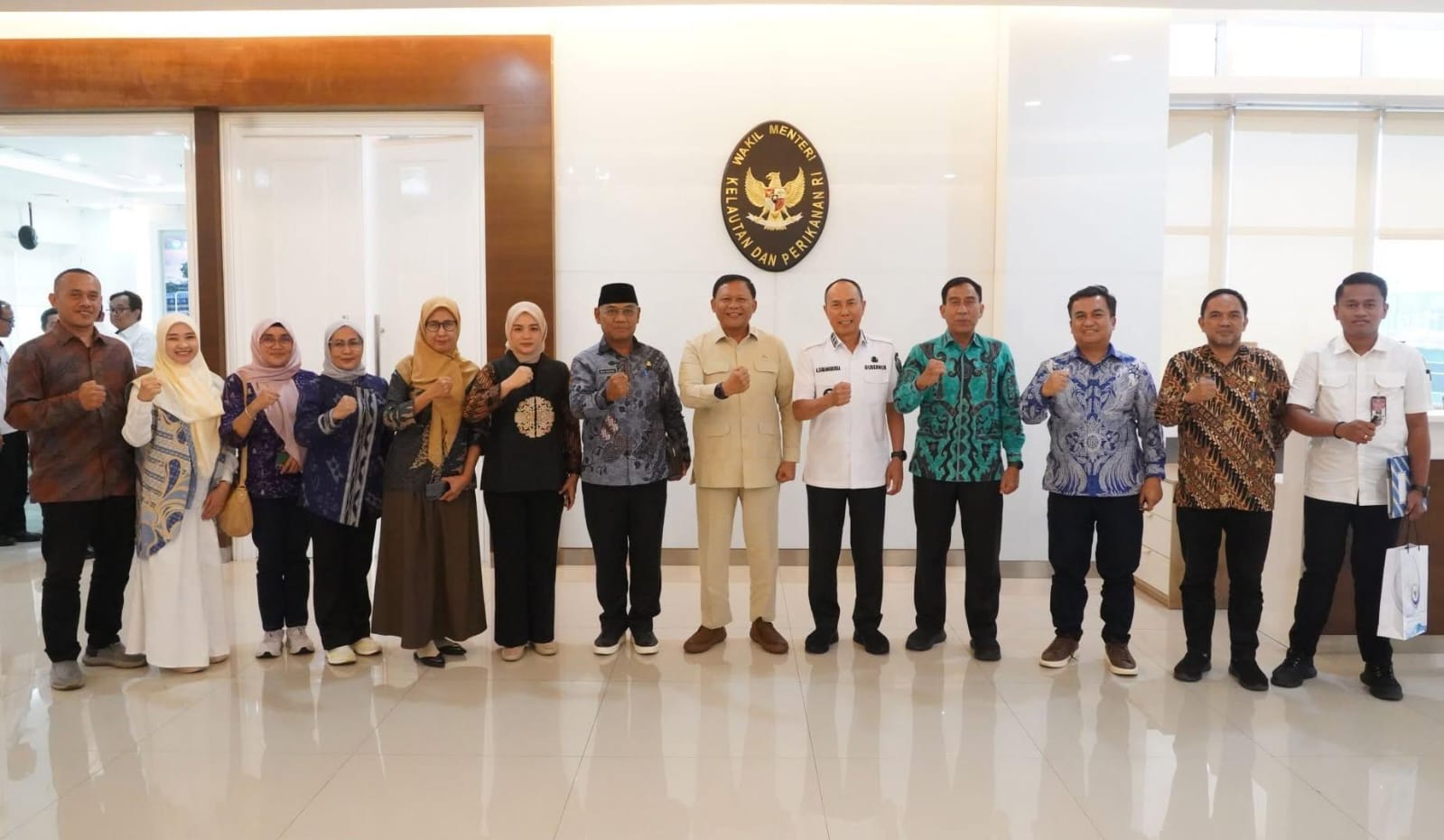 Gubernur Sultra, Mayjen TNI (Purn) Andi Sumangerukka, saat melakukan audiensi dengan Kementerian Kelautan dan Perikanan (KKP) Republik Indonesia. (Dok. Biro Adpim Sultra)