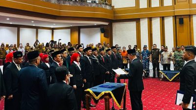 Gubernur Andi Sumangerukka Lantik 17 Pejabat Eselon II Pemprov Sultra, Tegaskan Meritokrasi