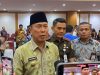 Gubernur Sultra, Andi Sumangerukka saat diwawancarai usai Rapat Koordinasi Pemberantasan Korupsi Wilayah Sultra Tahun 2026 bertempat di ruang pola Kantor Gubernur Sultra. (FOTO: FAYSAL/MS)