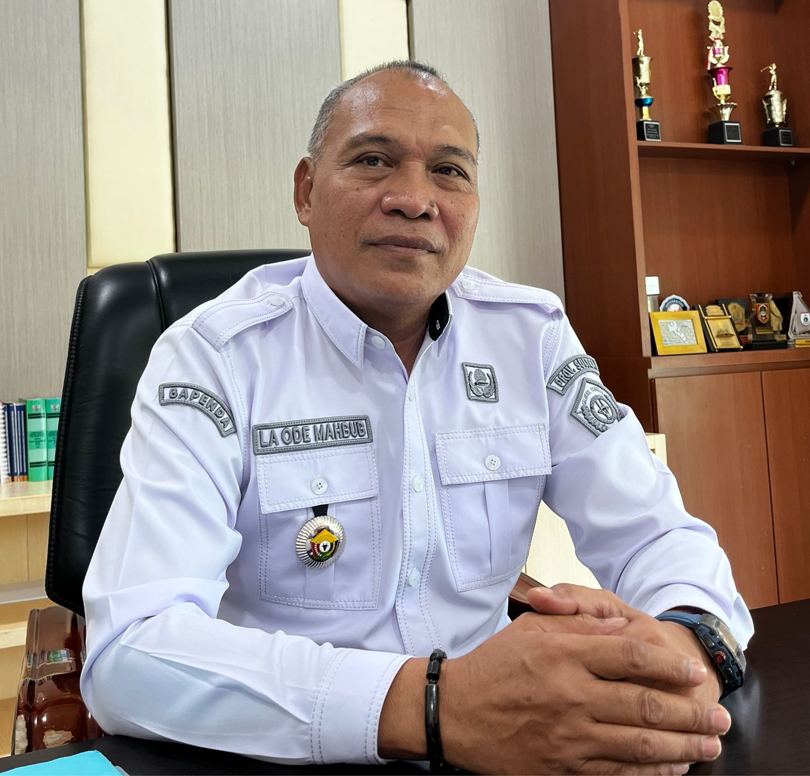 Plt. Kepala Bapenda Sultra, La Ode Mahbub. (FOTO: FAYSAL/MS)