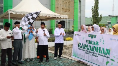 Kakanwil Kemenag Sultra Lepas Kirab Ramadhan 1447 H, Ajak Umat Sambut Bulan Suci dengan Iman dan Taqwa
