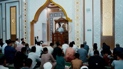 Wagub Hugua Safari Ramadan di Konsel, Ajak Masyarakat Perkuat Karakter dan Persatuan