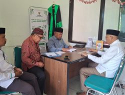 Sekda Sultra Tunaikan Zakat Melalui BAZNAS, Ajak OPD Segera Menyalurkan Zakat Ramadan