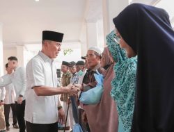 Gubernur Sultra Salurkan Sembako untuk Lansia dan Hadirkan Program Mudik Gratis