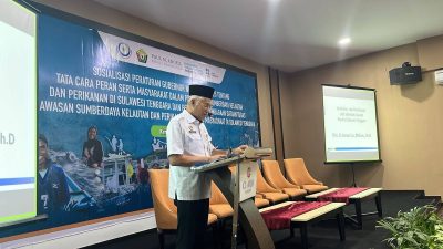 Sekda Sultra Asrun Lio, mewakili Gubernur Sultra, Andi Sumangerukka, secara resmi membuka kegiatan sosialisasi Pergub Nomor 21 Tahun 2025 tentang Tata Cara Peran Serta Masyarakat dalam Pengawasan Sumber Daya Kelautan dan Perikanan, Rabu (4/3/2026), di Kendari. (Dok. Istimewa)