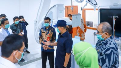Gubernur Sultra, Andi Sumangerukka, saat melakukan kunjungan kerja ke RSUD Kota Baubau, Jumat (6/3/2026) pagi. (Dok. Biro Adpim Sultra)
