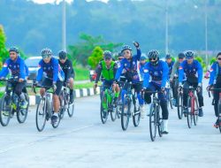 Gowes Hemat BBM Toronipa–Bokori Dilepas Gubernur ASR, Jadi Ikon Kampanye Sehat di HUT ke-62 Sultra
