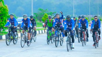 Gowes Hemat BBM Toronipa–Bokori Dilepas Gubernur ASR, Jadi Ikon Kampanye Sehat di HUT ke-62 Sultra