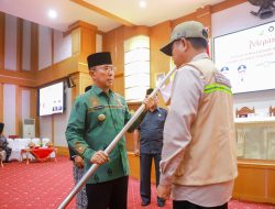 Gubernur Andi Sumangerukka Lepas 37 PPIH Sultra, Siap Layani Jemaah Haji 2026