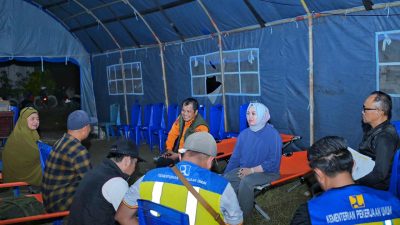Tinjau Banjir Wanggu Malam Hari, Wali Kota Kendari Pastikan Warga Terdampak Segera Tertangani