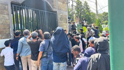 Penanganan Kasus Jembatan Cirauci II Janggal, Kejati Sultra Didemo