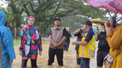 Siska-Sudirman Turun Langsung Tinjau Banjir Kendari, Pastikan Pengungsi dan Logistik Aman