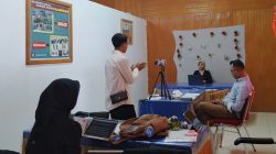 Mahasiswa Jurnalistik UHO Asah Kemampuan Lewat Praktik Presenter TV