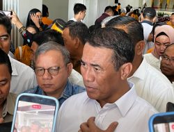 Kuliah Umum di UHO, Mentan Amran Cerita Perjalanan dari Desa di Sultra hingga Jadi Menteri
