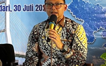 Kepala OJK Sultra, Bismi Maulana Nugraha. (FOTO: FAYSAL/MS)
