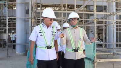 Didampingi Gubernur ASR, Mendikti Sainstek Tinjau Proyek SMA Unggul Garuda di Konsel