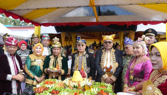 Gubernur ASR Sambangi Tiga Kabupaten dalam Sehari, HUT ke-12 Mubar, Buteng, dan Busel Jadi Momentum Evaluasi Pembangunan