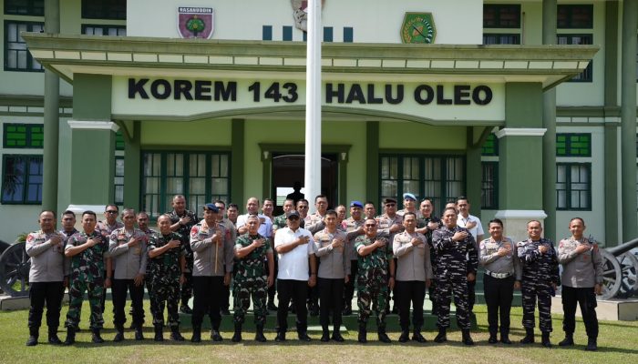 Kapolda Sultra Silaturahmi ke Korem 143/Halu Oleo, Perkuat Soliditas TNI-Polri Jaga Stabilitas Keamanan