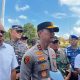 Kapolda Sultra, Irjen Pol. Himawan Bayu Aji, saat diwawancarai awak media usai memimpin Apel Gelar Pasukan dan Peralatan Kesiapsiagaan Penanganan Kebakaran Hutan dan Lahan (Karhutla) di wilayah hukum Polda Sultra. Dalam kesempatan tersebut, Kapolda Sultra didampingi Ketua DPRD Sultra La Ode Tariala, Pj Sekretaris Daerah Sultra Muhammad Fadlansyah, Danrem 143/Halu Oleo Brigjen TNI Raden Wahyu Sugiarto, serta Danlanal Kendari Kolonel Laut (P) M. Sati Lubis. (FOTO: Mediatamasultra.com)