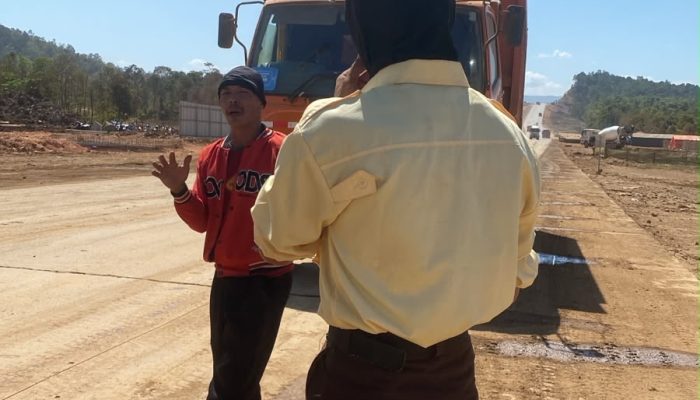 PT TRK Kembali Blokir Jalan Hauling Vale, Masyarakat Adat Mekongga: Hukum Jangan Kalah