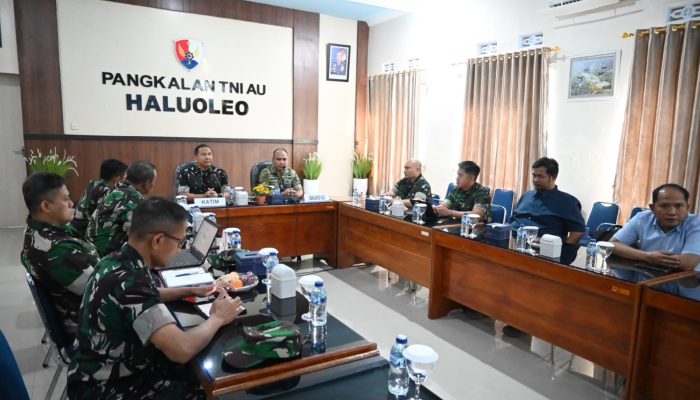 Tim Wasbang Kemhan RI Tinjau Progres Pembangunan Satuan Baru di Lanud Haluoleo