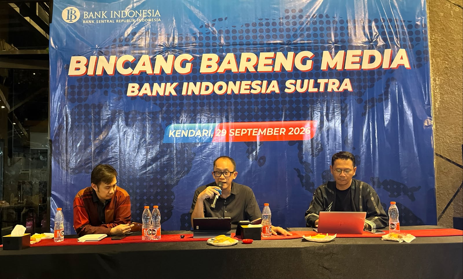 BI Sultra saat menggelar Bincang Bersama Media yang membahas perkembangan makroekonomi Sulawesi Tenggara di Kendari, Selasa (29/9/2026). (FOTO: FAYSAL/MS)