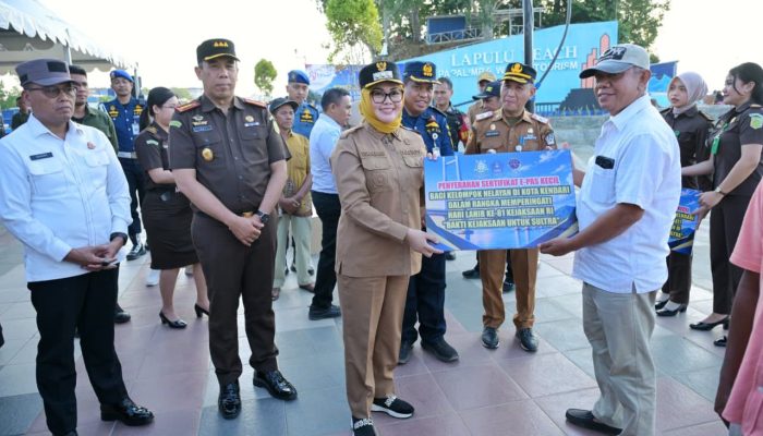 Kolaborasi Wali Kota Siska dan Kejaksaan, e-Pas Kecil Dibagikan kepada Nelayan Kendari