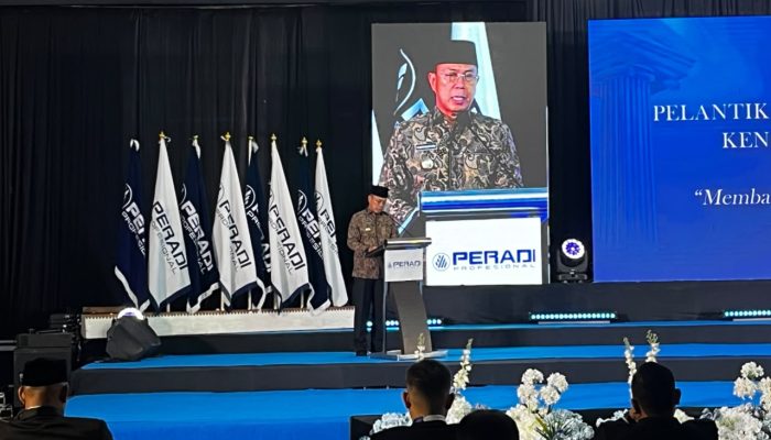 Gubernur Sultra Hadiri Pelantikan 120 Pengurus Peradi Profesional, Tekankan Integritas dan Independensi Advokat