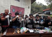 Polda Sultra Bongkar Tiga Lokasi Sarang Narkoba di Kampung Salo, 11 Orang Diamankan