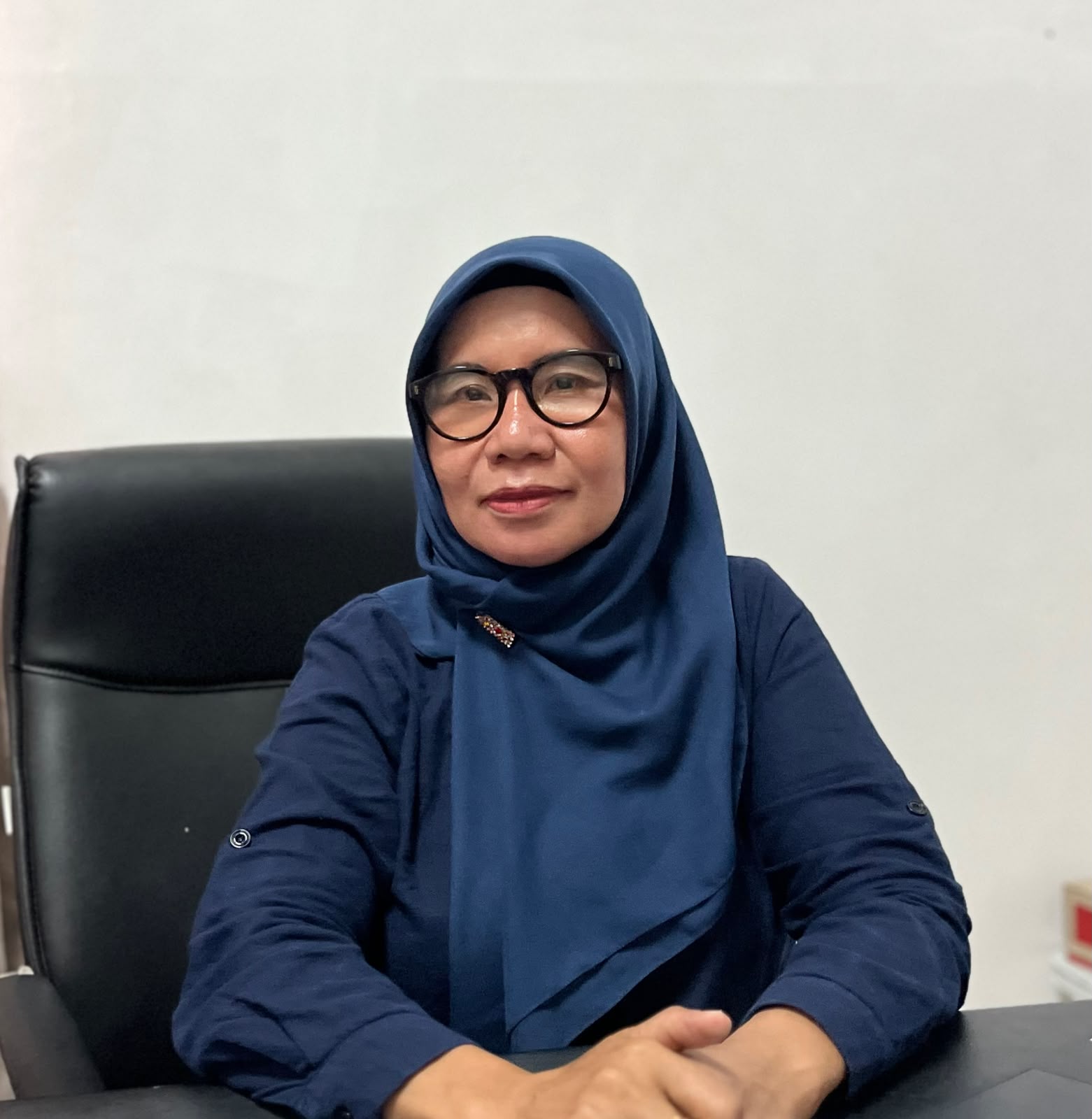 Kepala Binwasnaker dan K3 Disnakertrans Sultra, Hj. Asnia Nidi, S.E., M.H. (FOTO: FAYSAL/MS)
